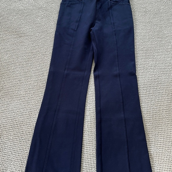 Betabrand Navy Work Pant Yoga Pant 2 Pocket - Medium - Picture 2 of 7